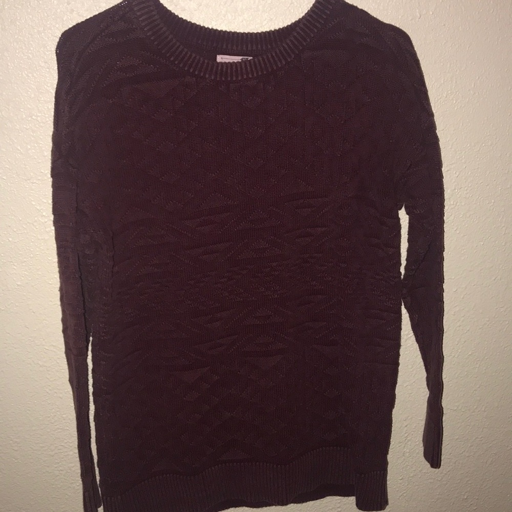 BURGUNDY SWEATER